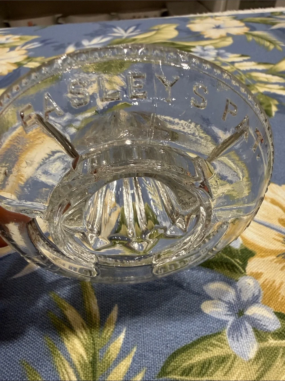 Clear Glass Citrus Press - Classic Handheld Reamer